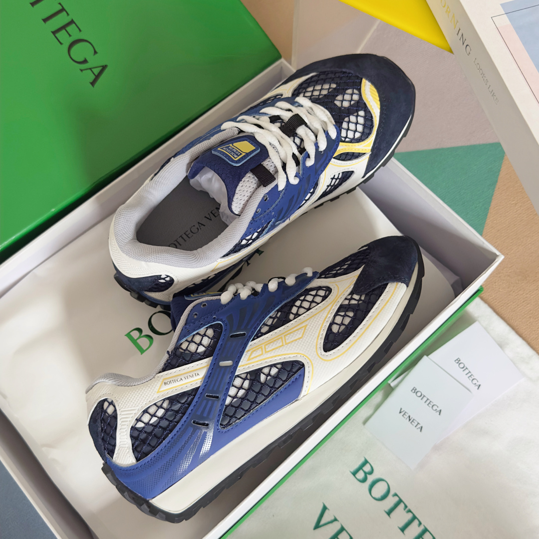 顶级版本:情侣款
Bottega Veneta 葆蝶家BV最新款Orbit系列 情侣款 复古 网面 休