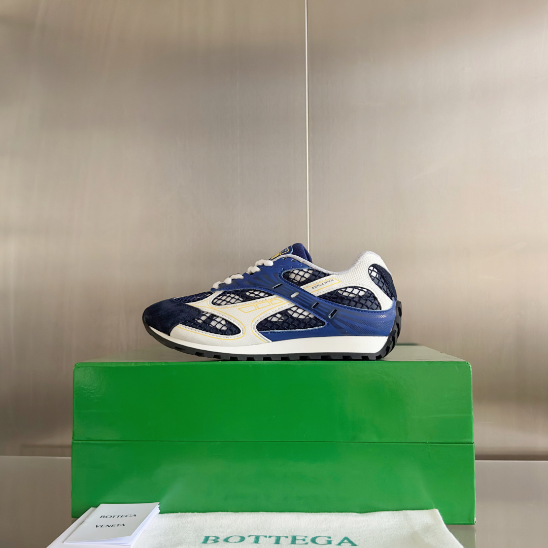 顶级版本:情侣款
Bottega Veneta 葆蝶家BV最新款Orbit系列 情侣款 复古 网面 休