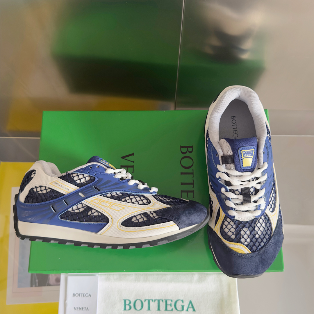 顶级版本:情侣款
Bottega Veneta 葆蝶家BV最新款Orbit系列 情侣款 复古 网面 休
