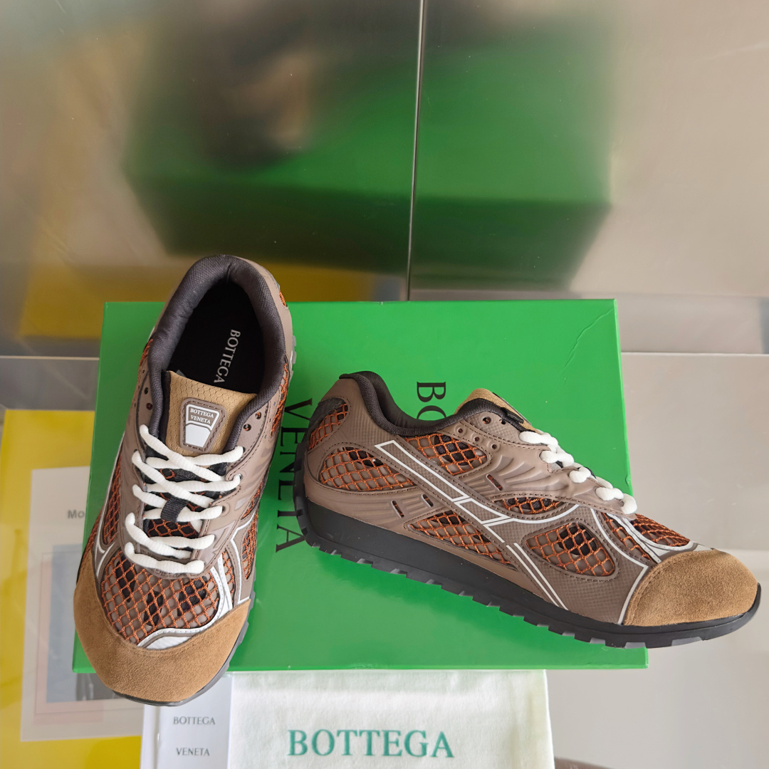 顶级版本:情侣款
Bottega Veneta 葆蝶家BV最新款Orbit系列 情侣款 复古 网面 休