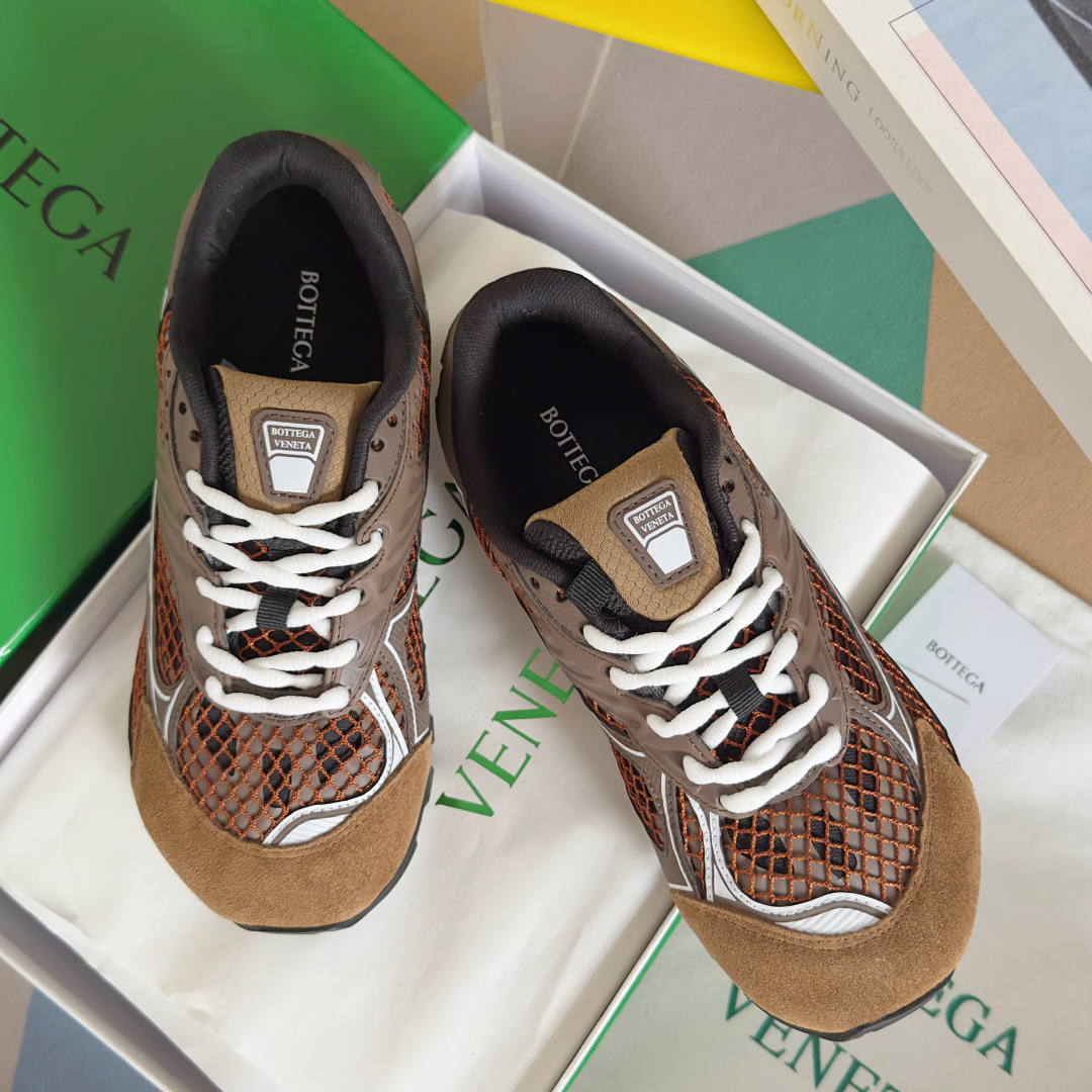 顶级版本:情侣款
Bottega Veneta 葆蝶家BV最新款Orbit系列 情侣款 复古 网面 休