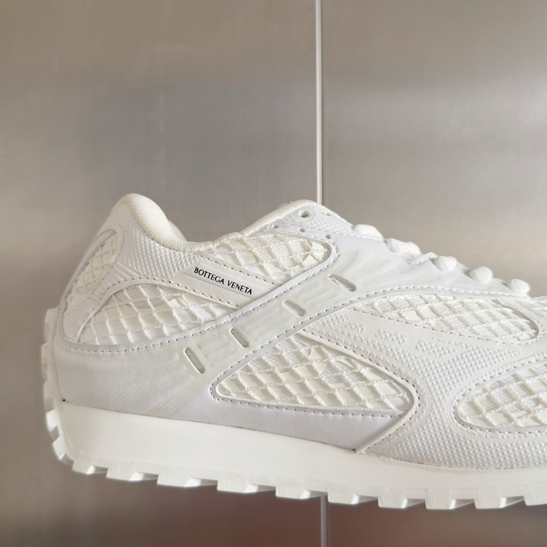 顶级版本:情侣款
Bottega Veneta 葆蝶家BV最新款Orbit系列 情侣款 复古 网面 休