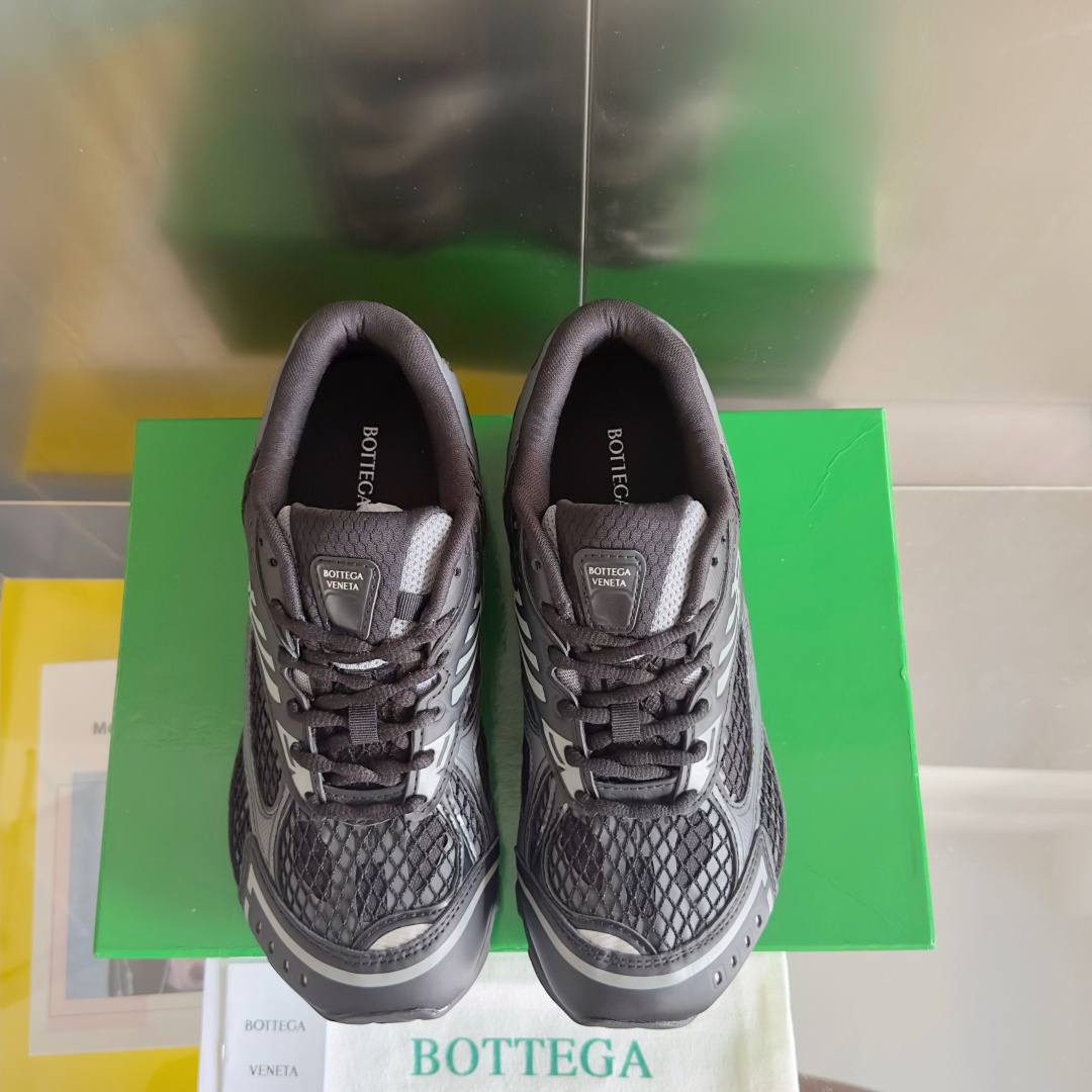 顶级版本:情侣款
Bottega Veneta 葆蝶家BV最新款Orbit系列 情侣款 复古 网面 休