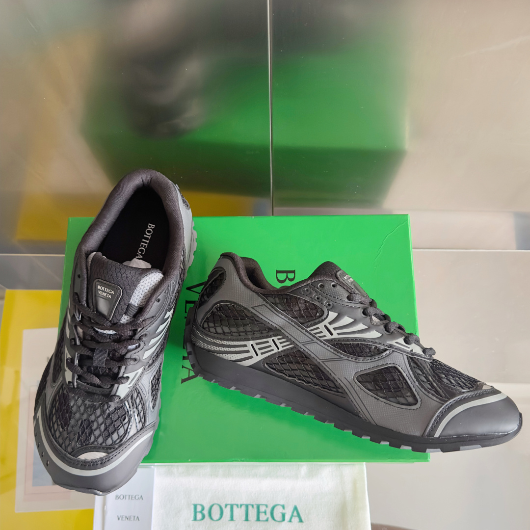 顶级版本:情侣款
Bottega Veneta 葆蝶家BV最新款Orbit系列 情侣款 复古 网面 休