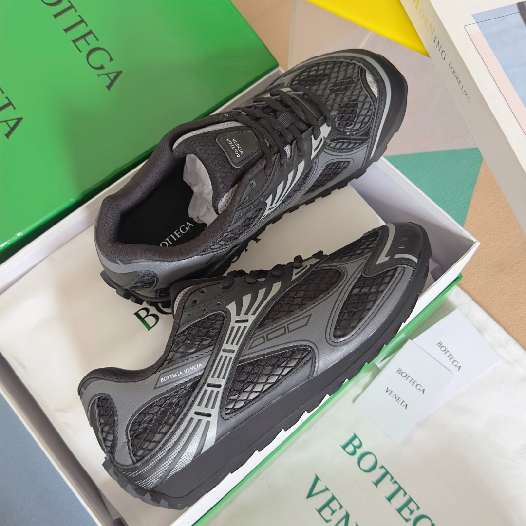 顶级版本:情侣款
Bottega Veneta 葆蝶家BV最新款Orbit系列 情侣款 复古 网面 休