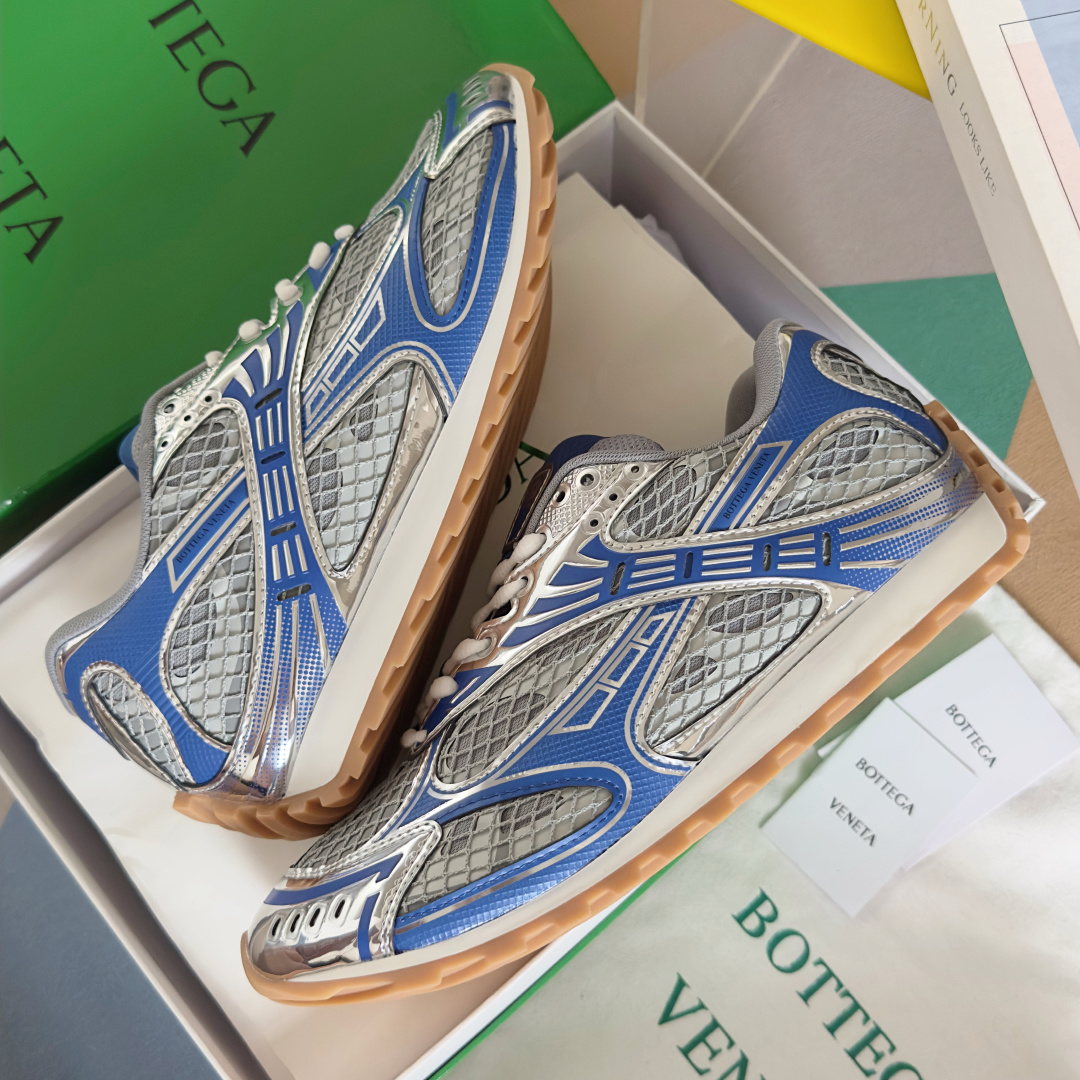 顶级版本:情侣款
Bottega Veneta 葆蝶家BV最新款Orbit系列 情侣款 复古 网面 休