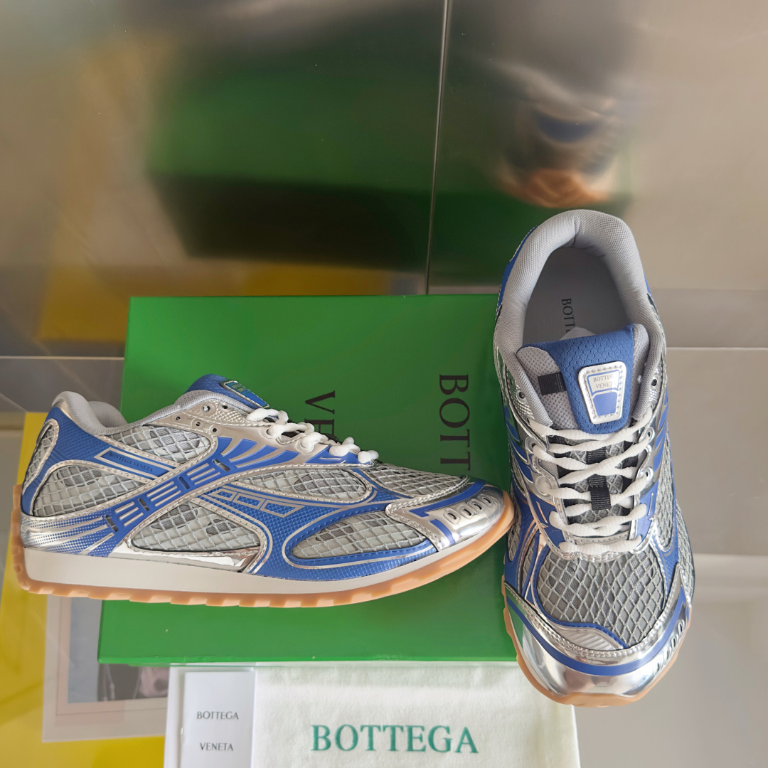 顶级版本:情侣款
Bottega Veneta 葆蝶家BV最新款Orbit系列 情侣款 复古 网面 休