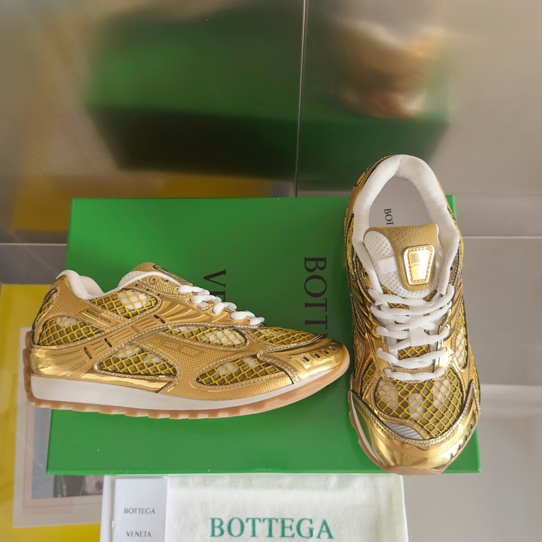 顶级版本：情侣款
Bottega Veneta 葆蝶家BV最新款Orbit系列  情侣款 复古 网面 休
