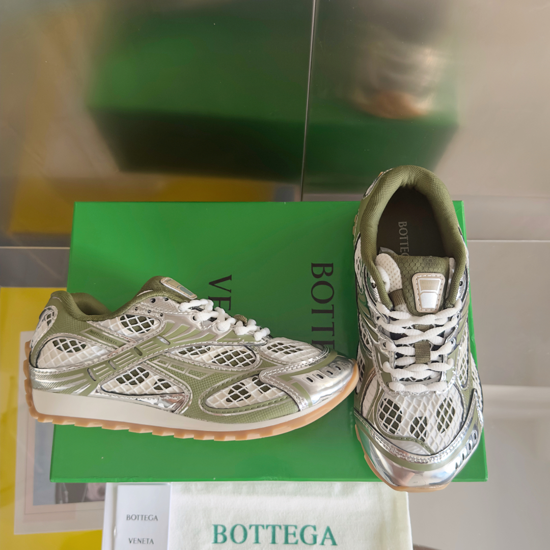 顶级版本：情侣款
Bottega Veneta 葆蝶家BV最新款Orbit系列  情侣款 复古 网面 休