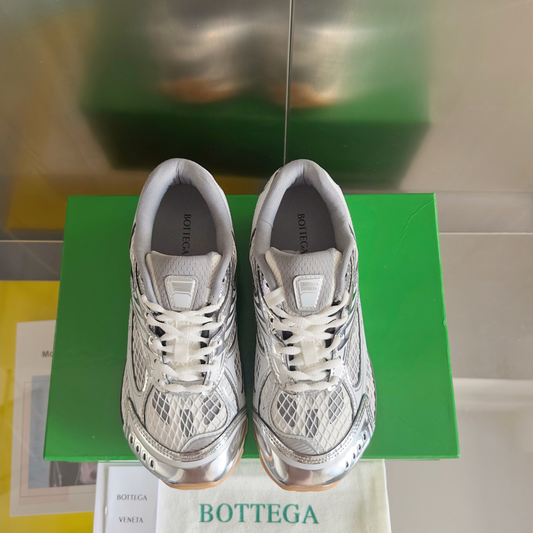顶级版本:情侣款
Bottega Veneta 葆蝶家BV最新款Orbit系列 情侣款 复古 网面 休