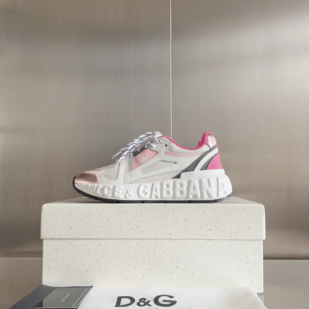 顶级版本:情侣款
Dolce&Gabbana杜嘉班纳 D&G最新款 情侣款 休闲 运动鞋 老爹鞋 跑鞋
