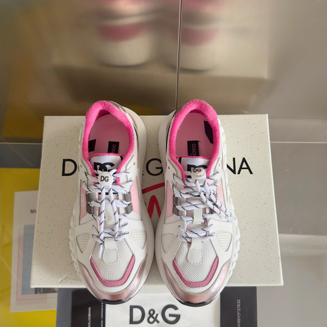 顶级版本:情侣款
Dolce&Gabbana杜嘉班纳 D&G最新款 情侣款 休闲 运动鞋 老爹鞋 跑鞋
