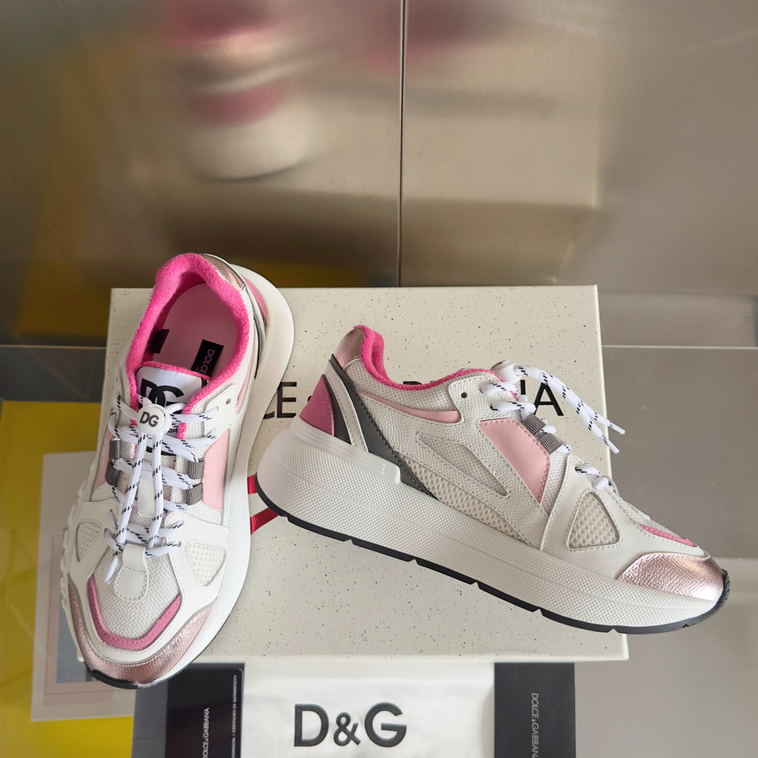 顶级版本:情侣款
Dolce&Gabbana杜嘉班纳 D&G最新款 情侣款 休闲 运动鞋 老爹鞋 跑鞋