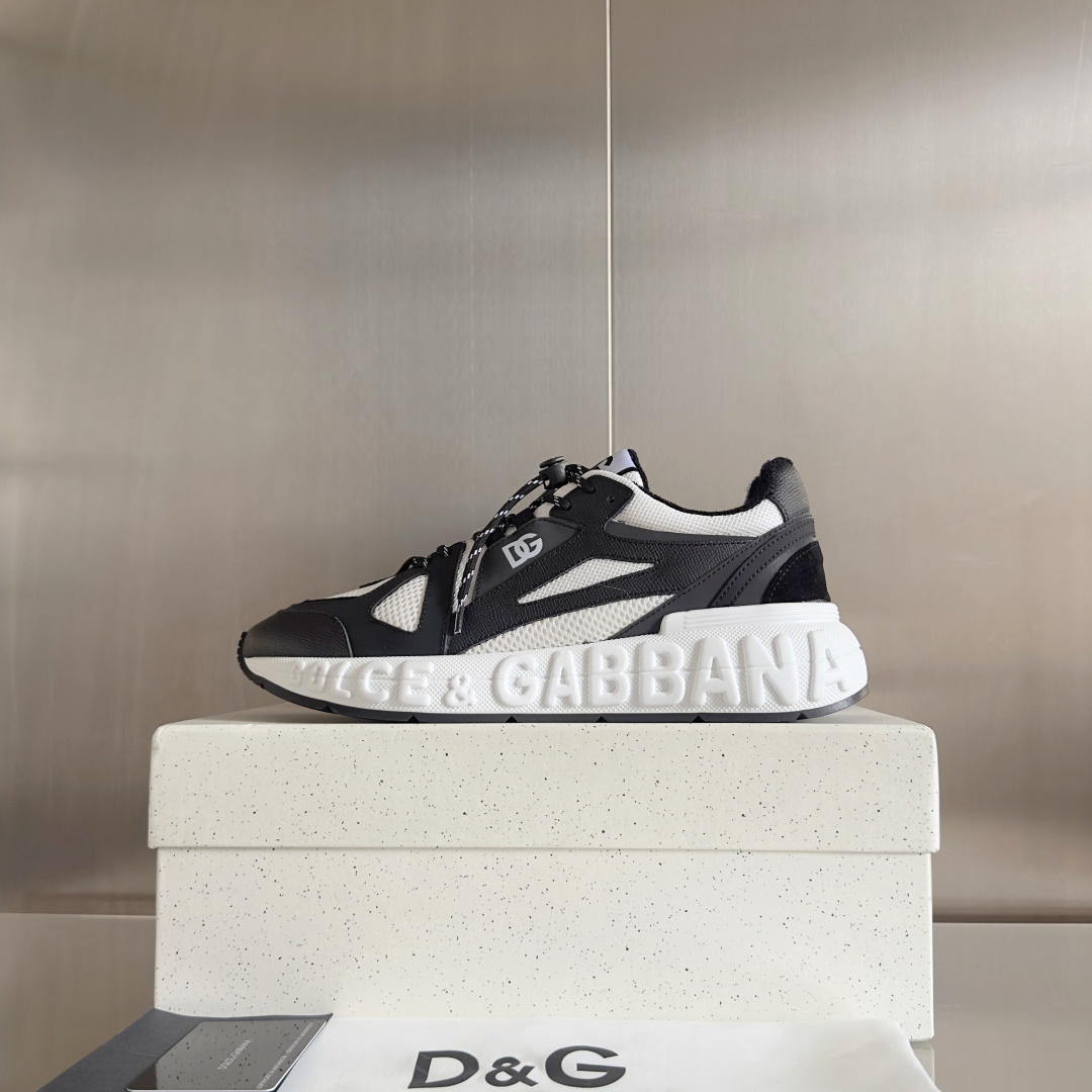 顶级版本:情侣款
Dolce&Gabbana杜嘉班纳 D&G最新款 情侣款 休闲 运动鞋 老爹鞋 跑鞋