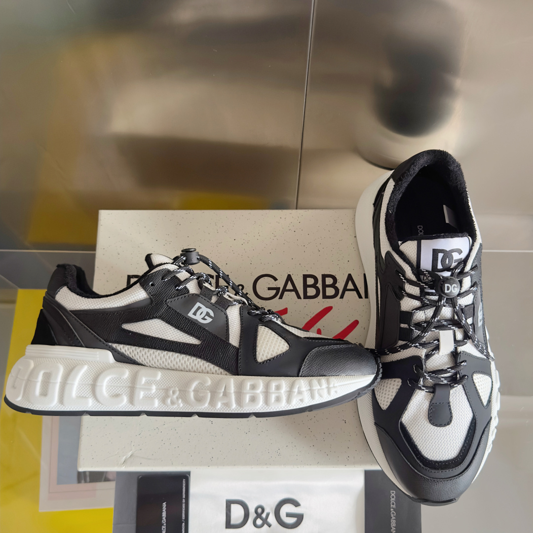 顶级版本:情侣款
Dolce&Gabbana杜嘉班纳 D&G最新款 情侣款 休闲 运动鞋 老爹鞋 跑鞋