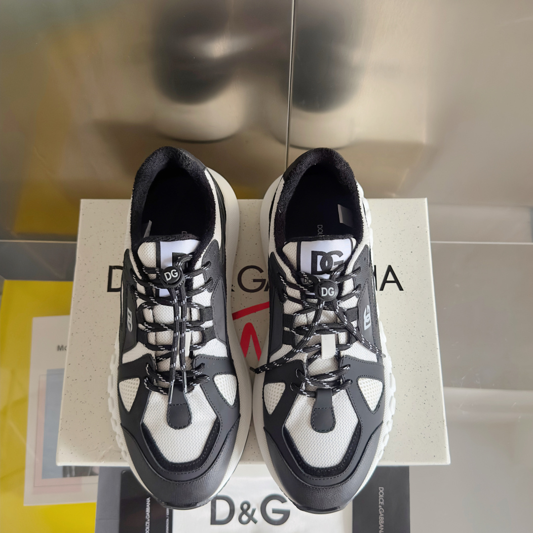 顶级版本:情侣款
Dolce&Gabbana杜嘉班纳 D&G最新款 情侣款 休闲 运动鞋 老爹鞋 跑鞋