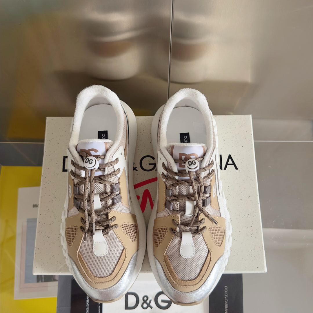 顶级版本:情侣款
Dolce&Gabbana杜嘉班纳 D&G最新款 情侣款 休闲 运动鞋 老爹鞋 跑鞋