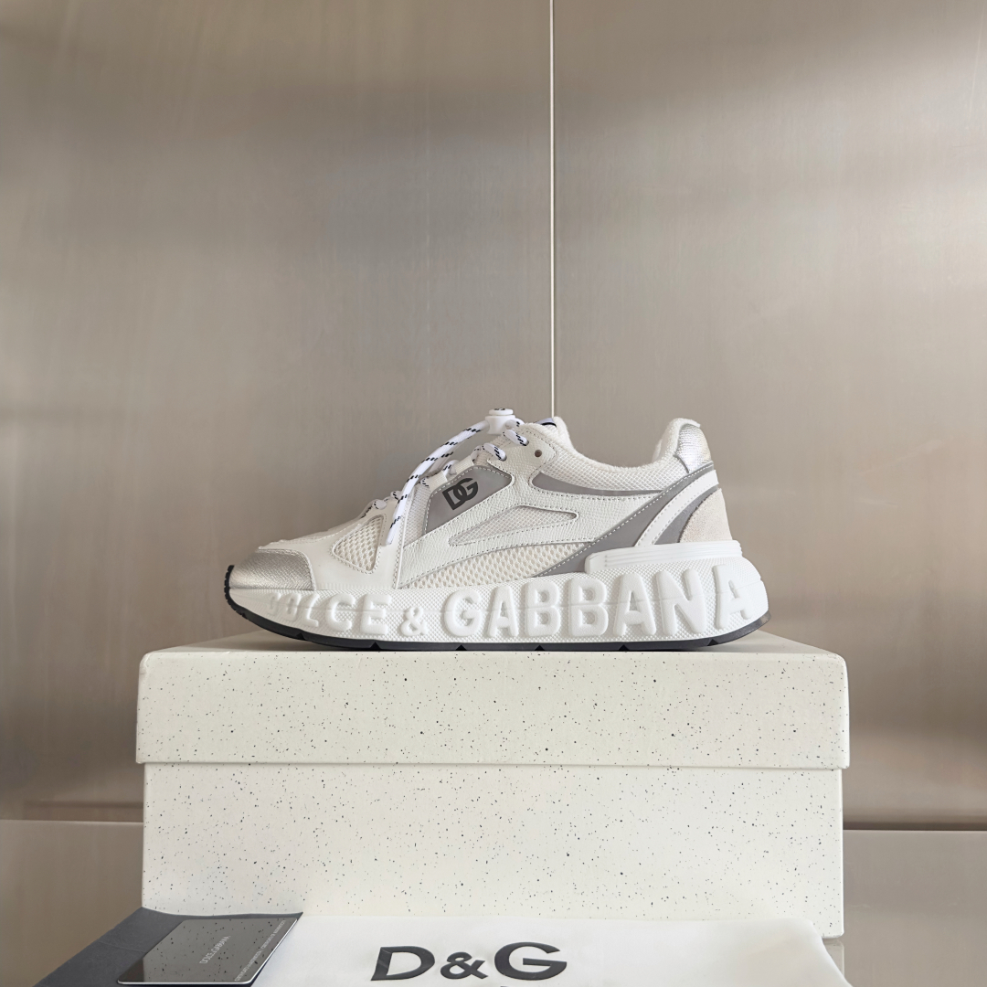 顶级版本：情侣款
Dolce&Gabbana杜嘉班纳 D&G最新款 情侣款 休闲 运动鞋 老爹鞋 跑鞋
