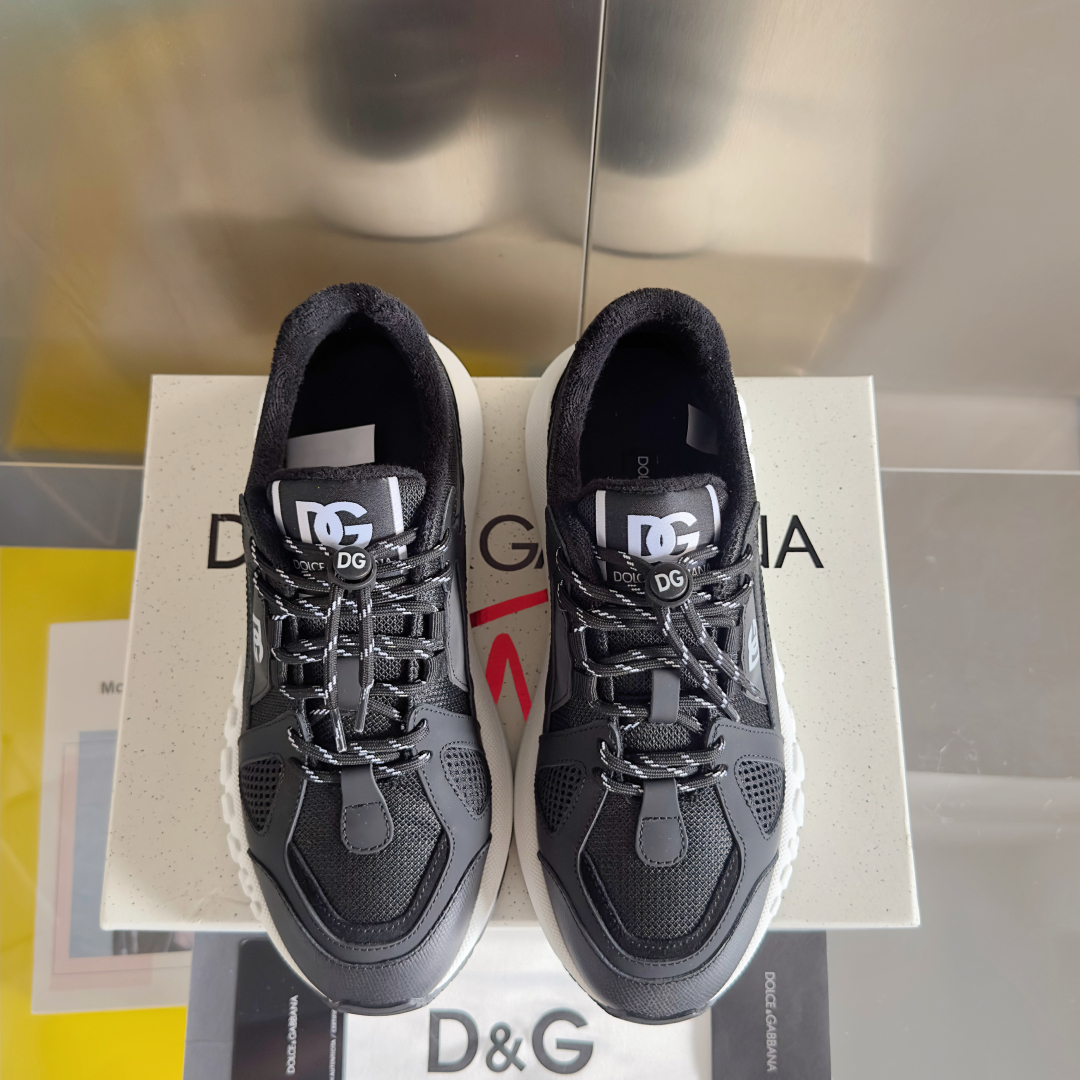 顶级版本：情侣款
Dolce&Gabbana杜嘉班纳 D&G最新款 情侣款 休闲 运动鞋 老爹鞋 跑鞋
