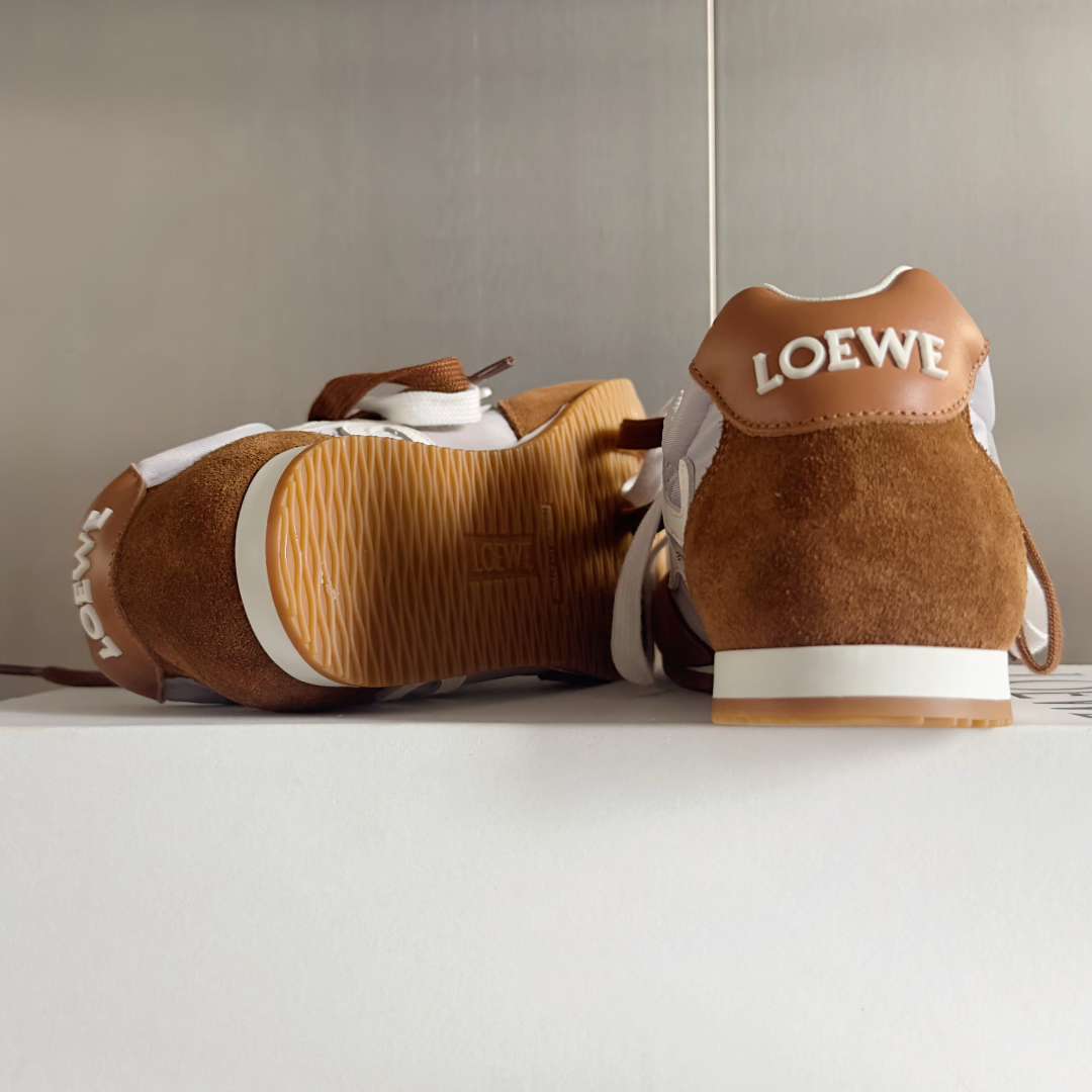 顶级版本：情侣款
LOEWE 罗意威 最新走秀款 Ballet Runner 2.0情侣款 芭蕾 休闲 