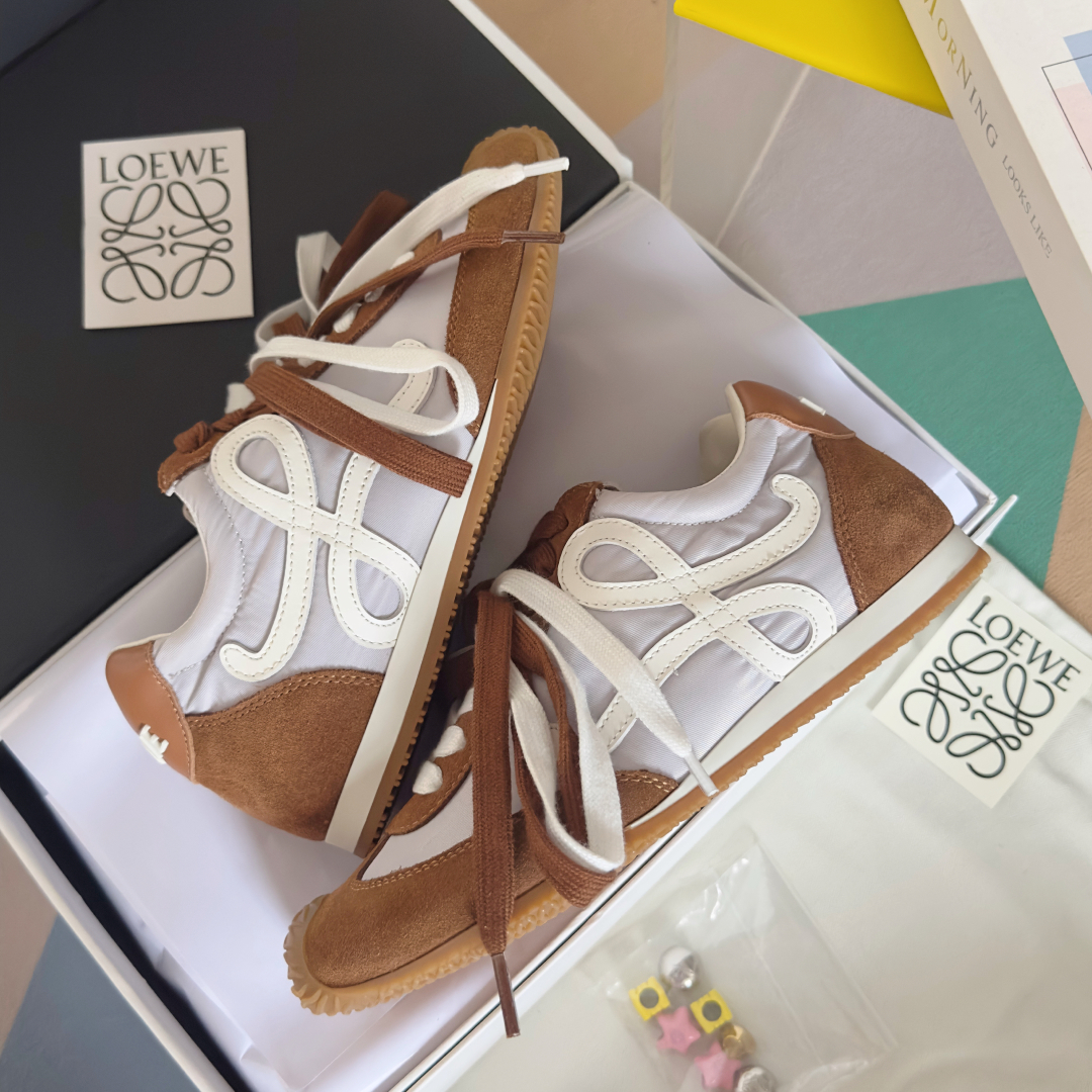 顶级版本：情侣款
LOEWE 罗意威 最新走秀款 Ballet Runner 2.0情侣款 芭蕾 休闲 