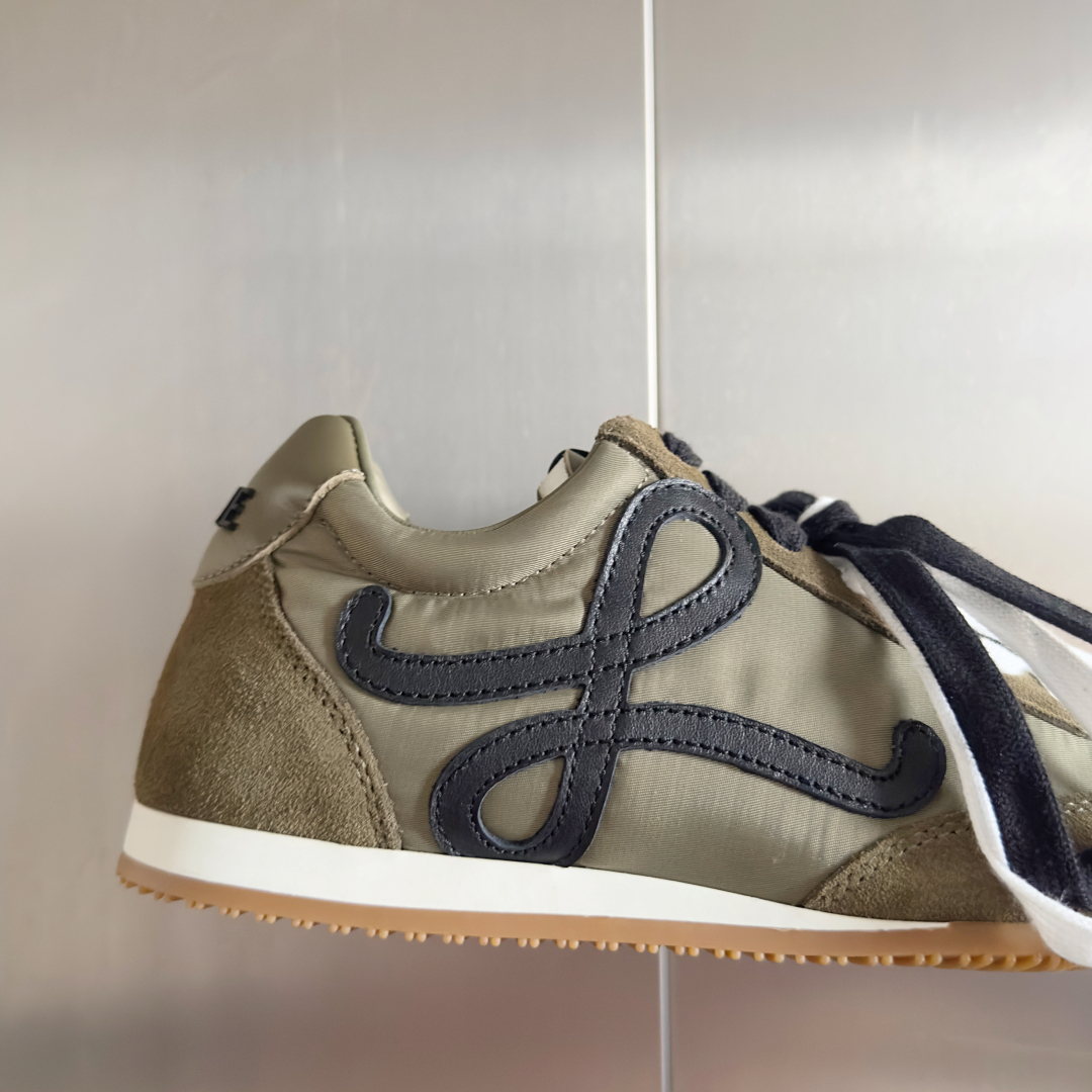 顶级版本：情侣款
LOEWE 罗意威 最新走秀款 Ballet Runner 2.0情侣款 芭蕾 休闲 