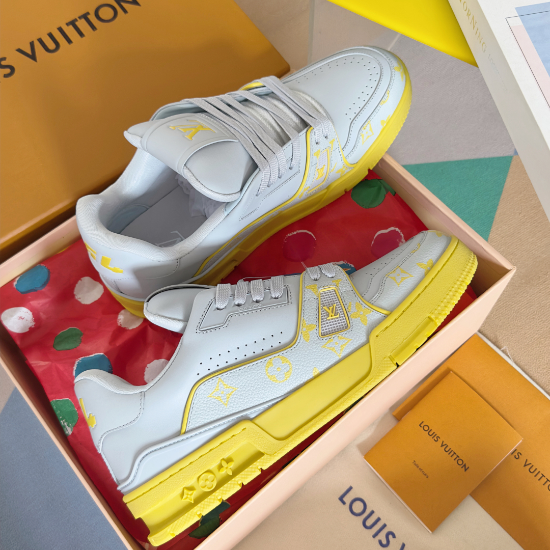 顶级版本：
LV TARINE路易威登 驴牌 L家 情侣款 休闲 运动鞋 滑板鞋
原版购入开发 做货 本