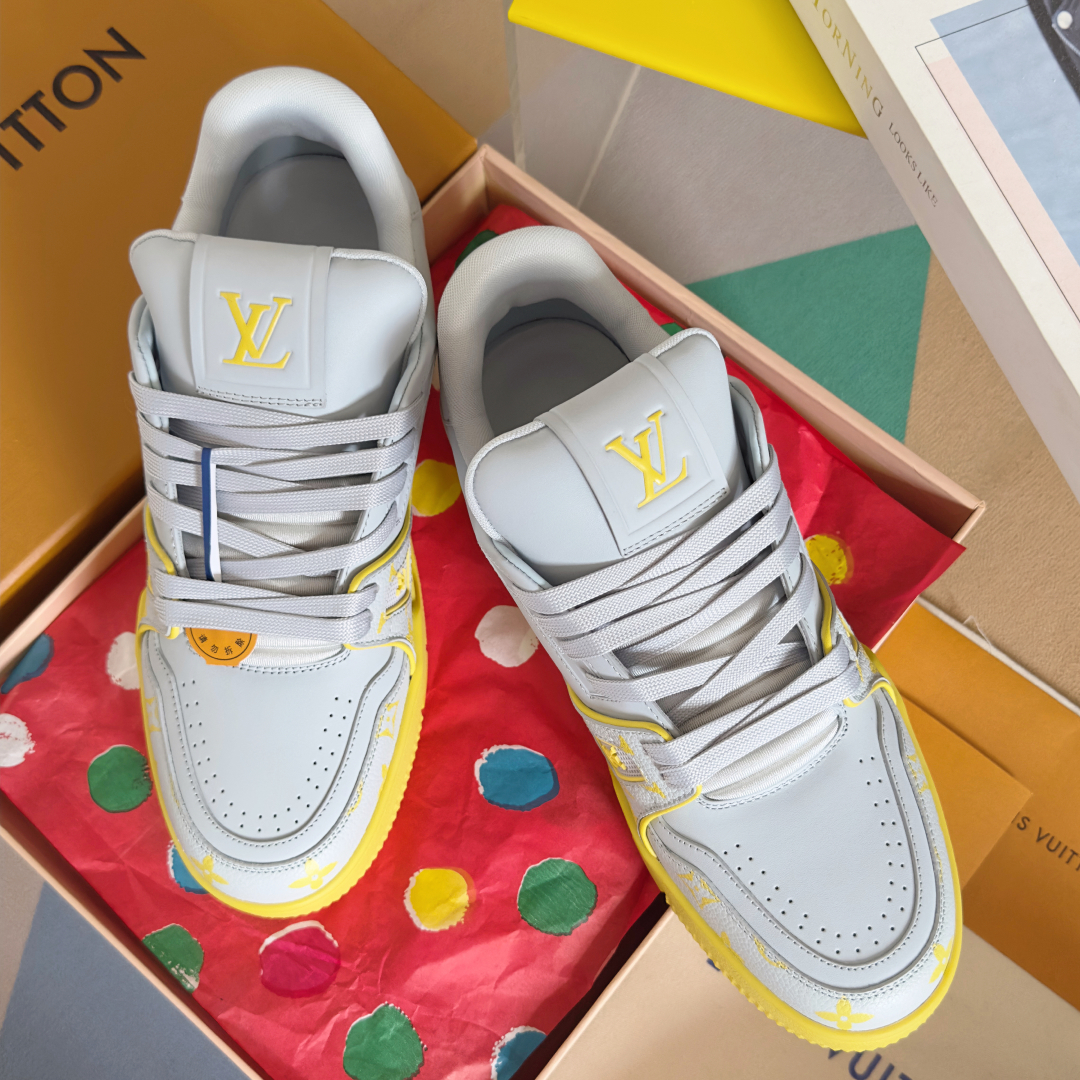 顶级版本：
LV TARINE路易威登 驴牌 L家 情侣款 休闲 运动鞋 滑板鞋
原版购入开发 做货 本