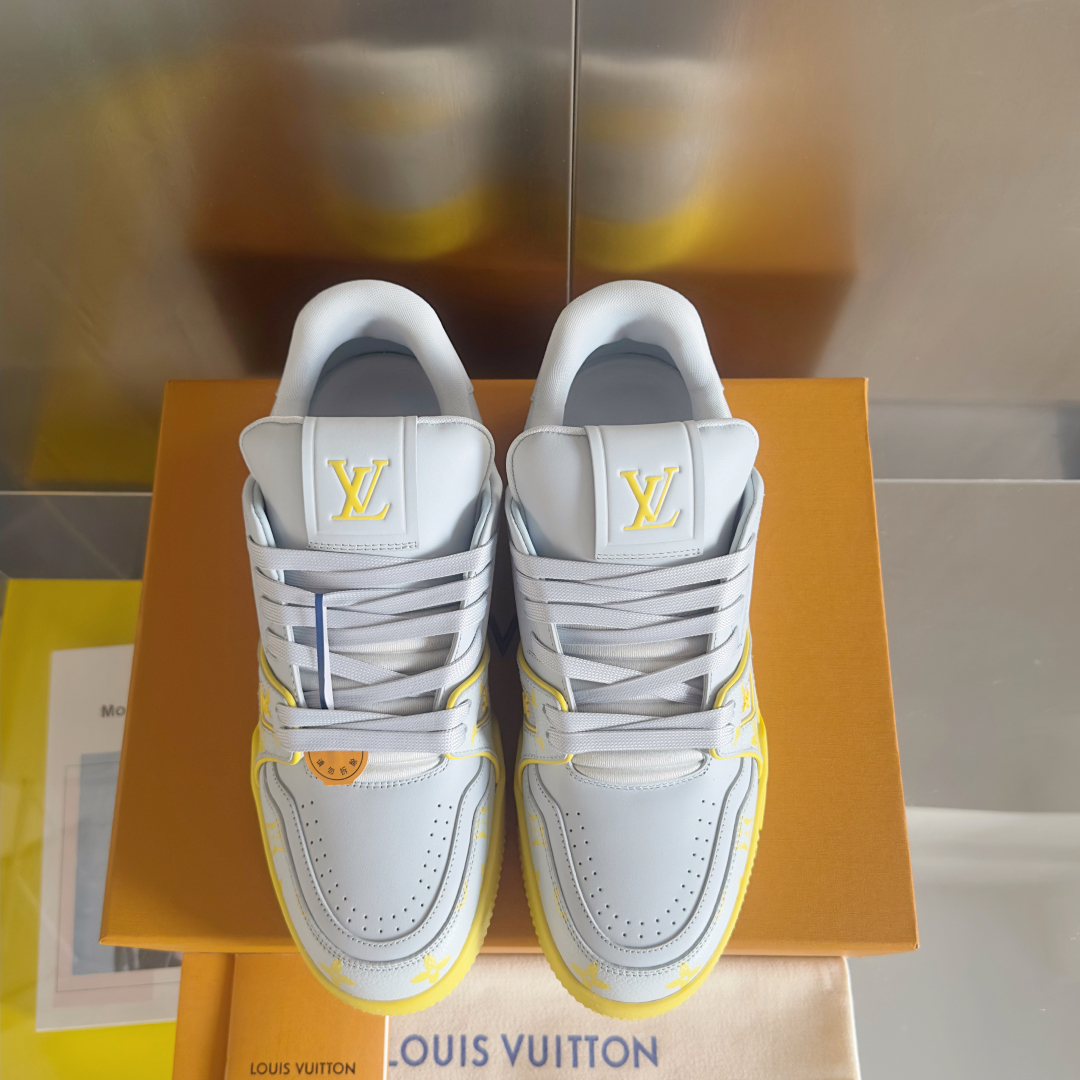 顶级版本：
LV TARINE路易威登 驴牌 L家 情侣款 休闲 运动鞋 滑板鞋
原版购入开发 做货 本