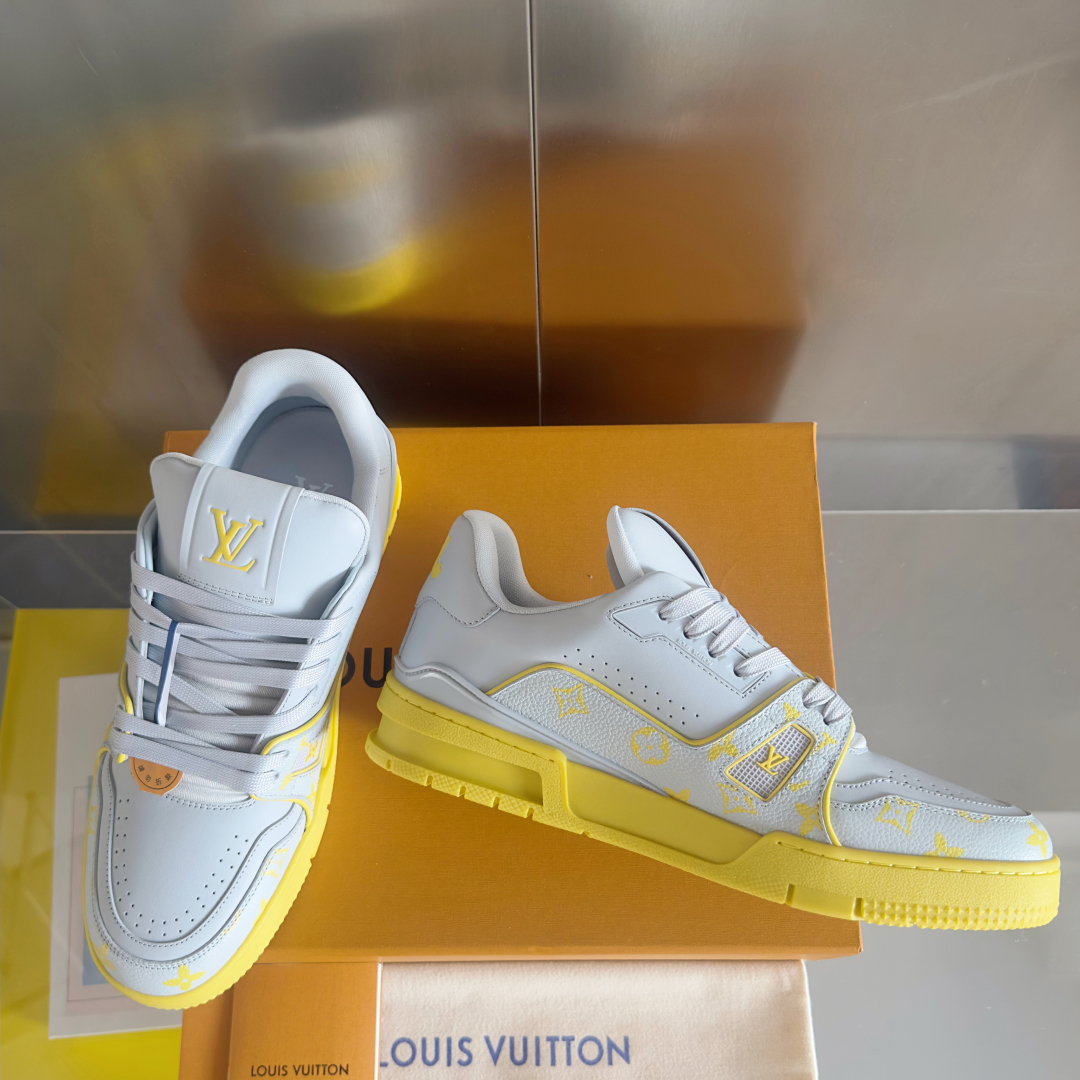 顶级版本：
LV TARINE路易威登 驴牌 L家 情侣款 休闲 运动鞋 滑板鞋
原版购入开发 做货 本