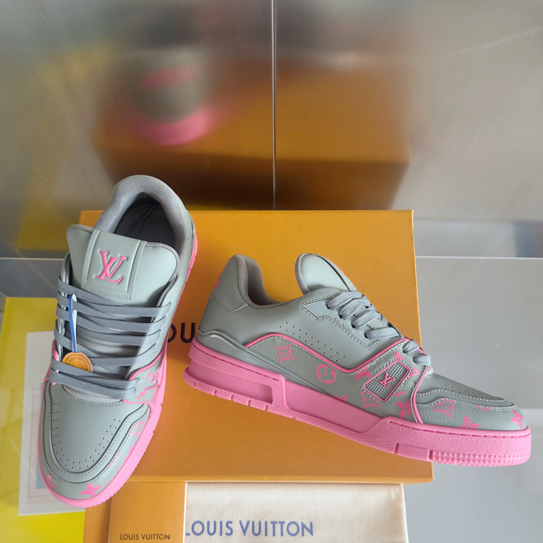 顶级版本：
LV TARINE路易威登 驴牌 L家 情侣款 休闲 运动鞋 滑板鞋
原版购入开发 做货 本