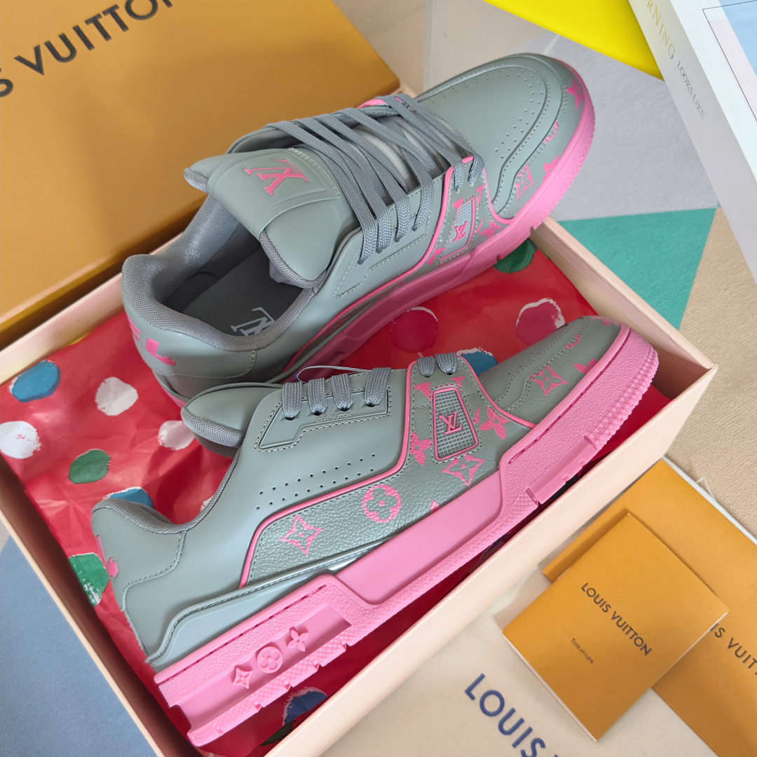 顶级版本：
LV TARINE路易威登 驴牌 L家 情侣款 休闲 运动鞋 滑板鞋
原版购入开发 做货 本