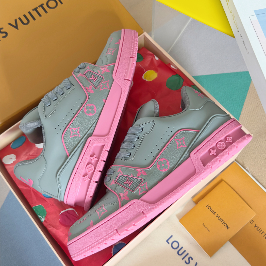 顶级版本：
LV TARINE路易威登 驴牌 L家 情侣款 休闲 运动鞋 滑板鞋
原版购入开发 做货 本