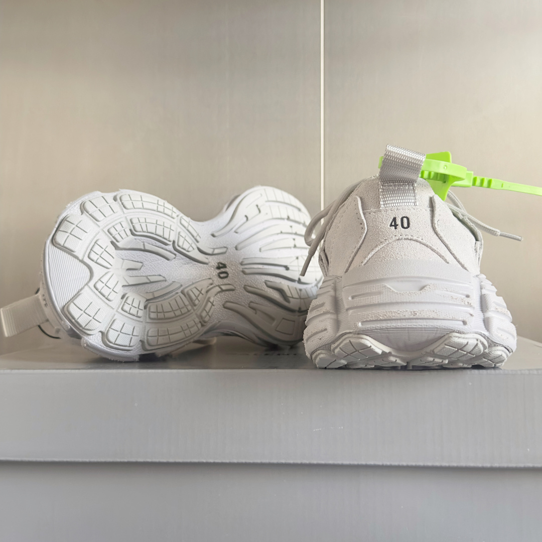 顶级版本:情侣款
Balenciaga巴黎世家Monday系列 情侣款 厚底 老爹鞋 休闲 运动鞋
原版