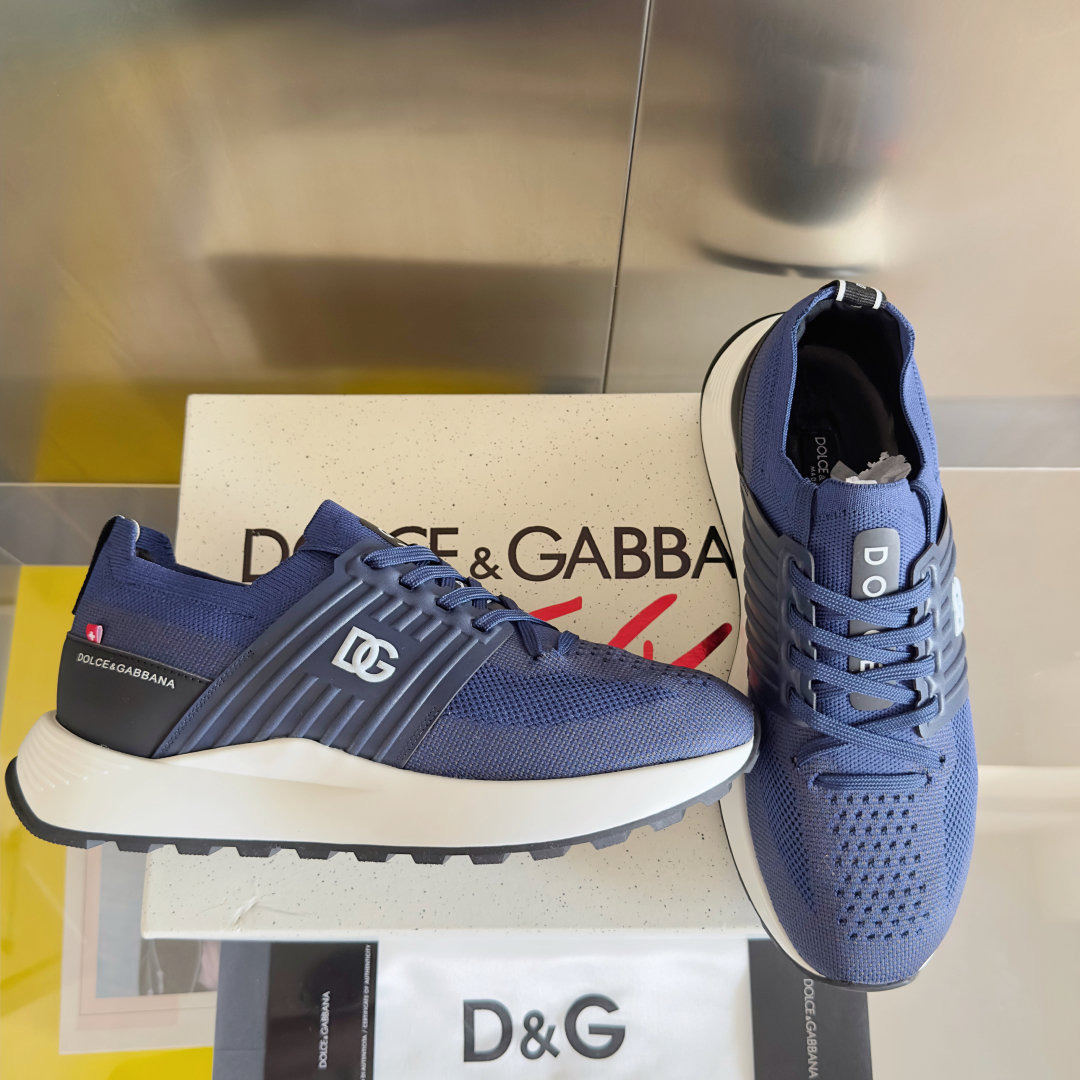 顶级版本：
Dolce&Gabbana杜嘉班纳 D&G最新款 休闲 运动鞋 老爹鞋 跑鞋
原版购入开发 