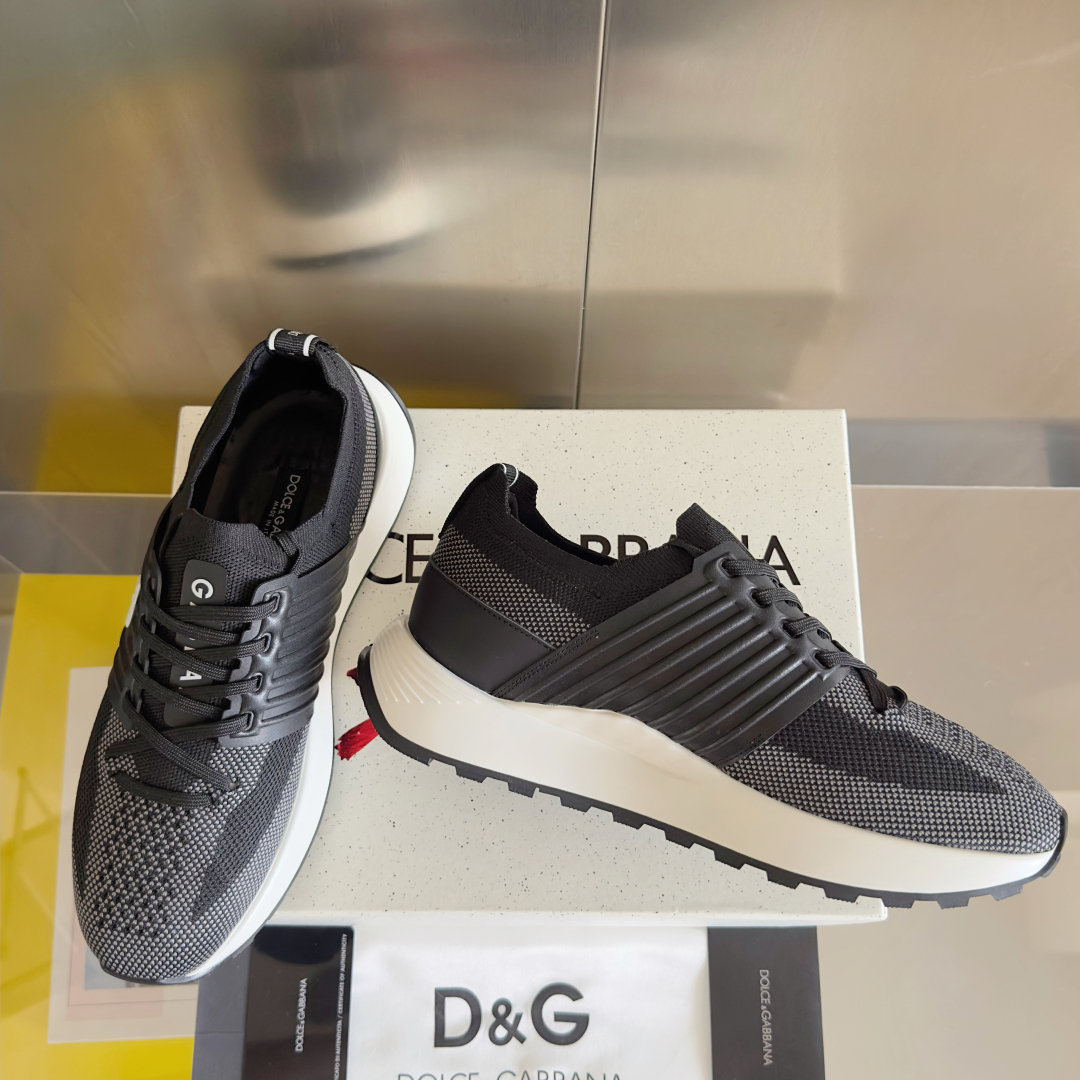 顶级版本：
Dolce&Gabbana杜嘉班纳 D&G最新款 休闲 运动鞋 老爹鞋 跑鞋
原版购入开发 