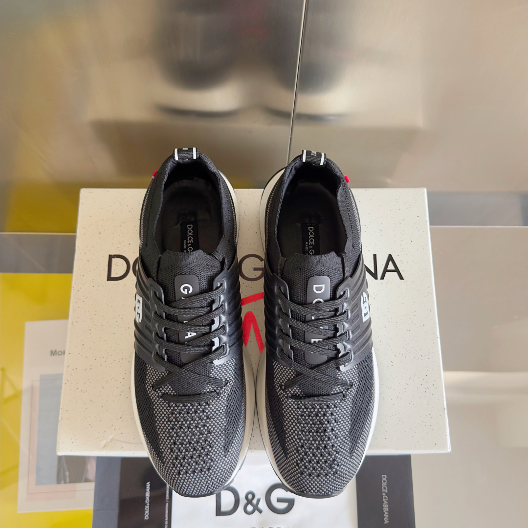 顶级版本：
Dolce&Gabbana杜嘉班纳 D&G最新款 休闲 运动鞋 老爹鞋 跑鞋
原版购入开发 