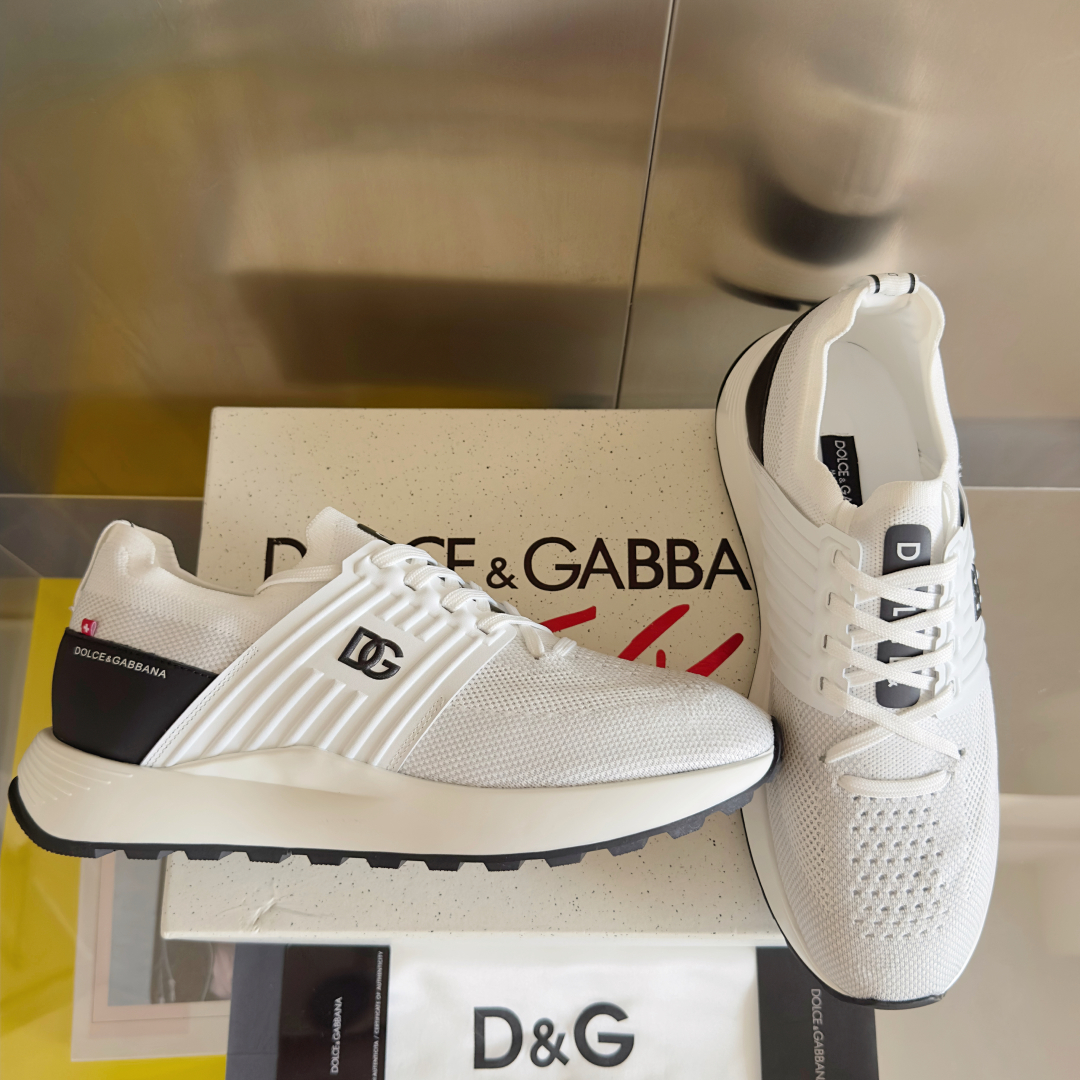 顶级版本：
Dolce&Gabbana杜嘉班纳 D&G最新款 休闲 运动鞋 老爹鞋 跑鞋
原版购入开发 
