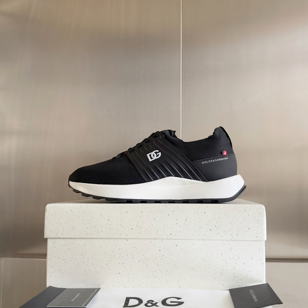顶级版本：
Dolce&Gabbana杜嘉班纳 D&G最新款 休闲 运动鞋 老爹鞋 跑鞋
原版购入开发 