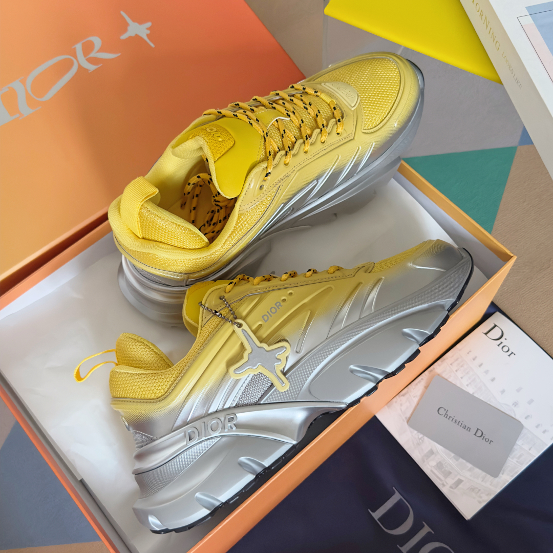 顶级版本：
Lewis Hamilton x Dior B44 Blade系列 限定款 渐变色 运动鞋 