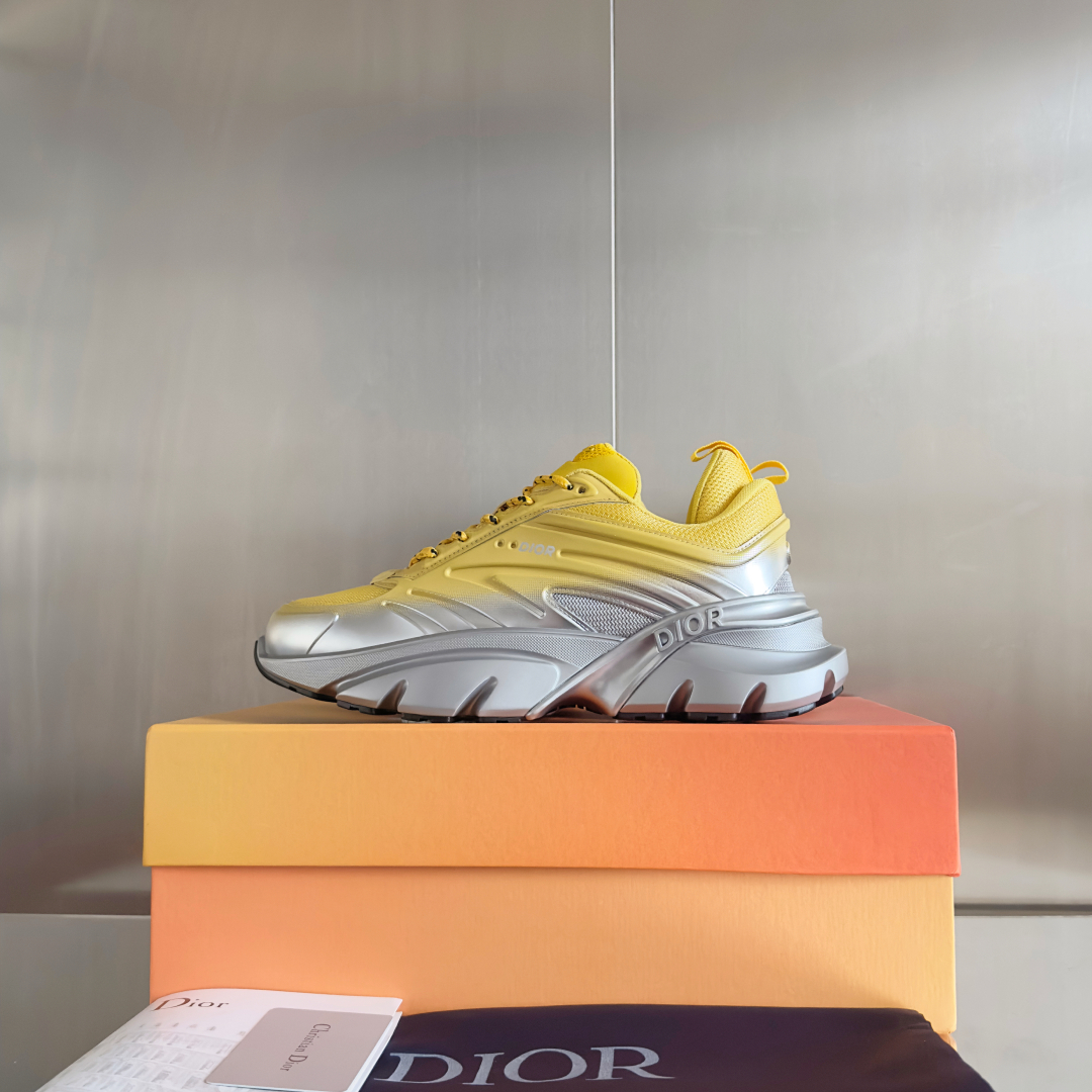 顶级版本：
Lewis Hamilton x Dior B44 Blade系列 限定款 渐变色 运动鞋 