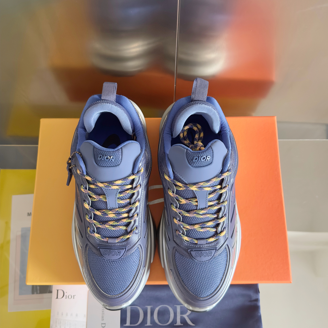 顶级版本：
Lewis Hamilton x Dior B44 Blade系列 限定款 渐变色 运动鞋 