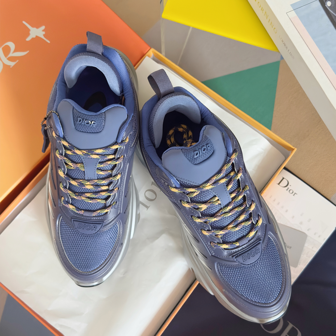 顶级版本：
Lewis Hamilton x Dior B44 Blade系列 限定款 渐变色 运动鞋 