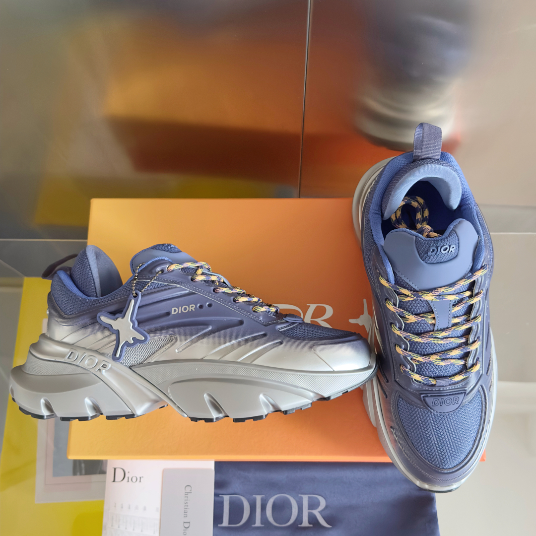 顶级版本：
Lewis Hamilton x Dior B44 Blade系列 限定款 渐变色 运动鞋 