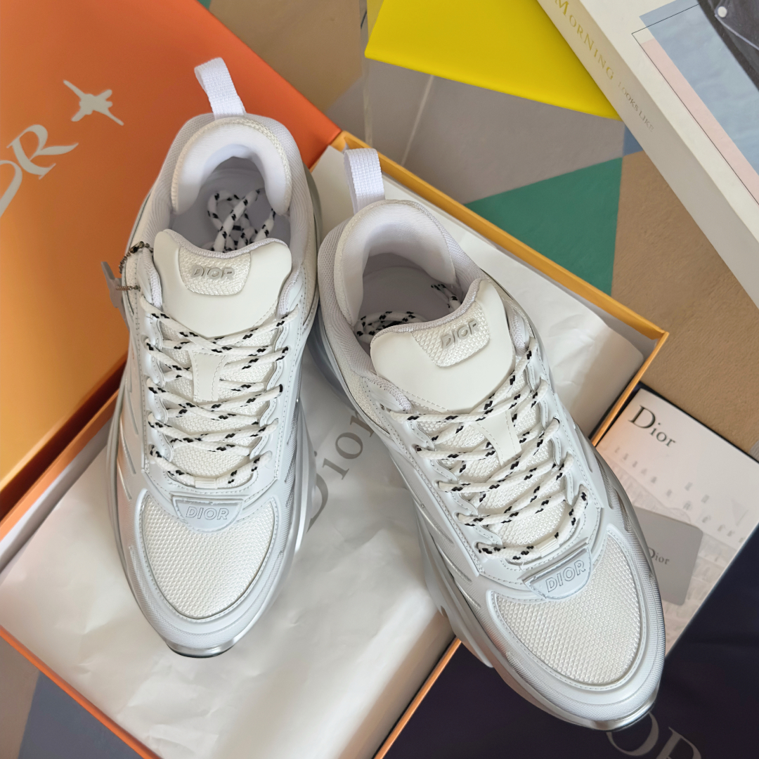顶级版本：
Lewis Hamilton x Dior B44 Blade系列 限定款 渐变色 运动鞋 