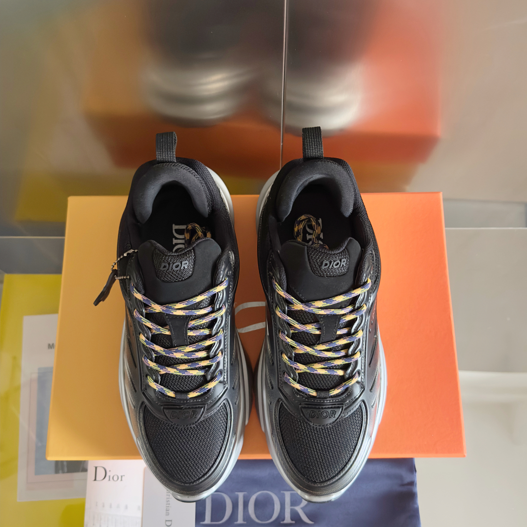 顶级版本：
Lewis Hamilton x Dior B44 Blade系列 限定款 渐变色 运动鞋 