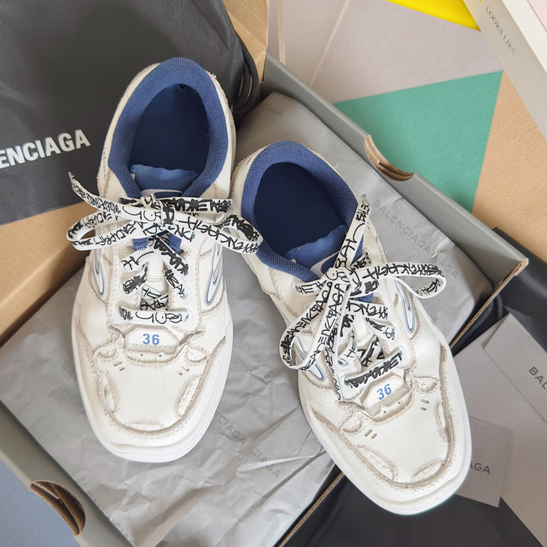 Balenciaga巴黎世家 最新Hamptons系列 情侣款 破损 做旧 休闲 运动鞋
原版购入开
