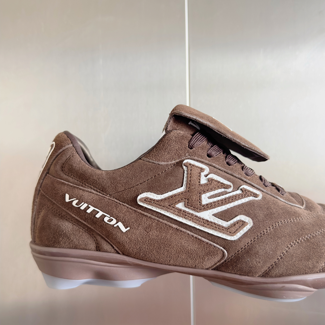 顶级版本：情侣款
LV路易威登L家 驴牌 最新Footprint系列 情侣款 足球运动鞋 休闲 跑鞋
原