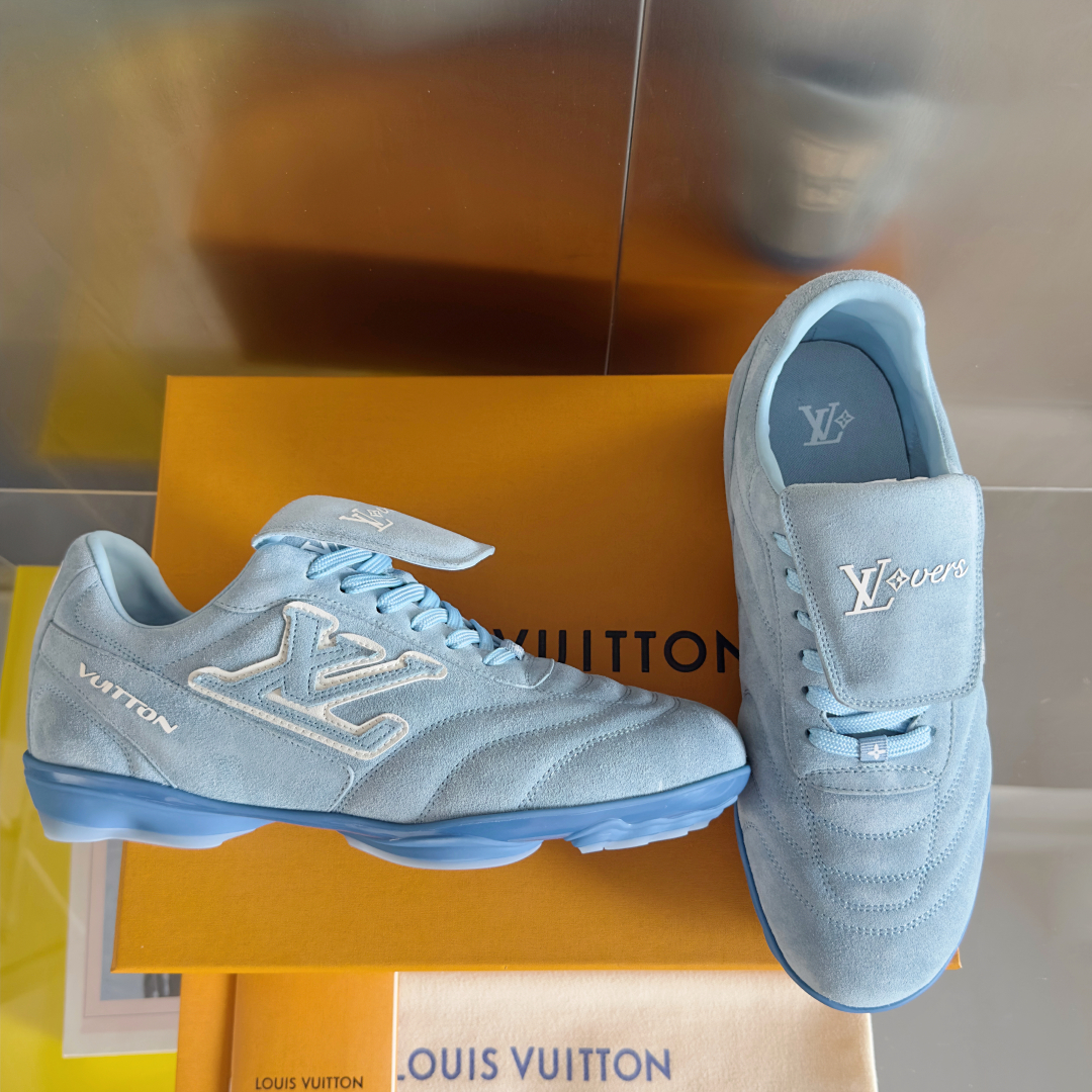 顶级版本：情侣款
LV路易威登L家 驴牌 最新Footprint系列 情侣款 足球运动鞋 休闲 跑鞋
原