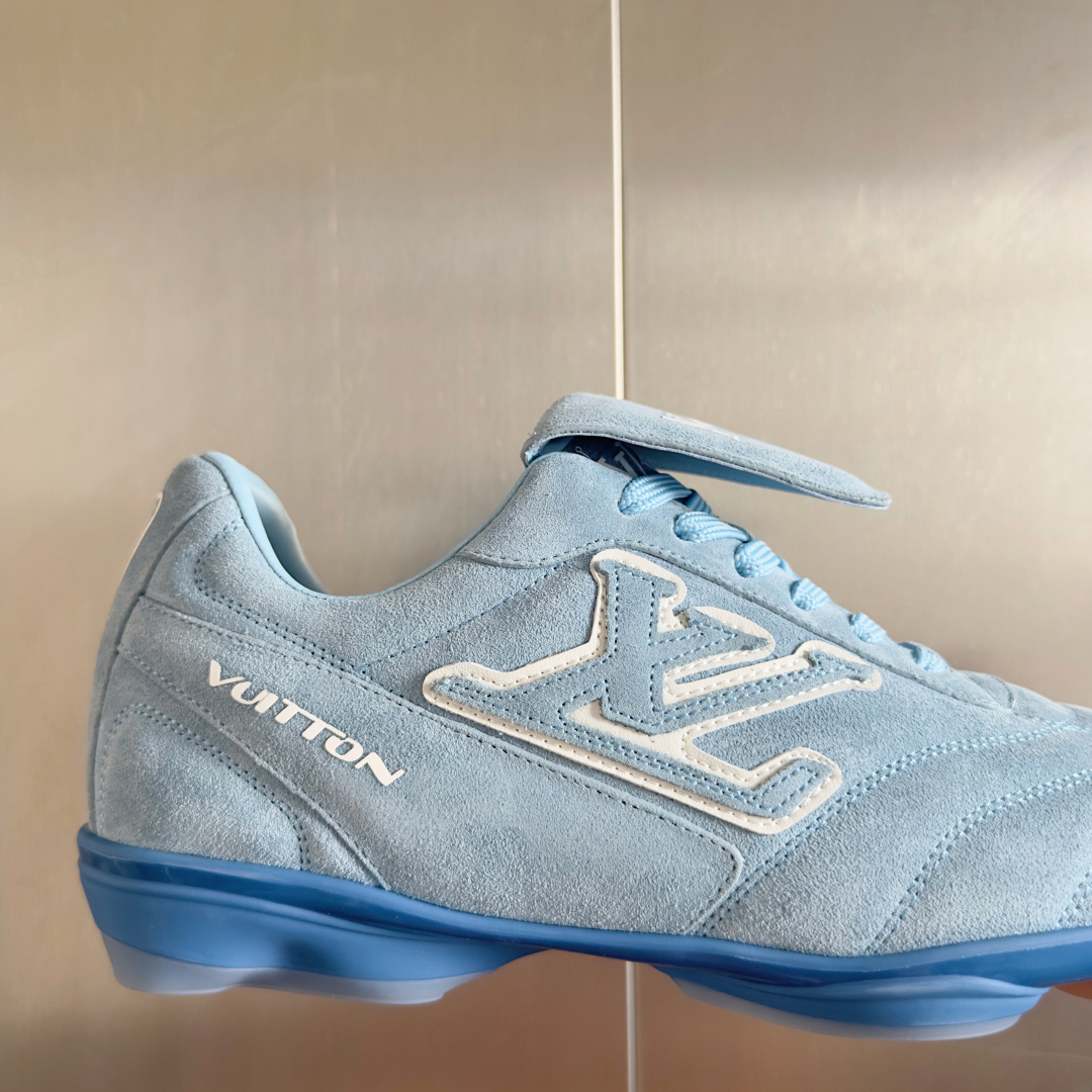 顶级版本：情侣款
LV路易威登L家 驴牌 最新Footprint系列 情侣款 足球运动鞋 休闲 跑鞋
原